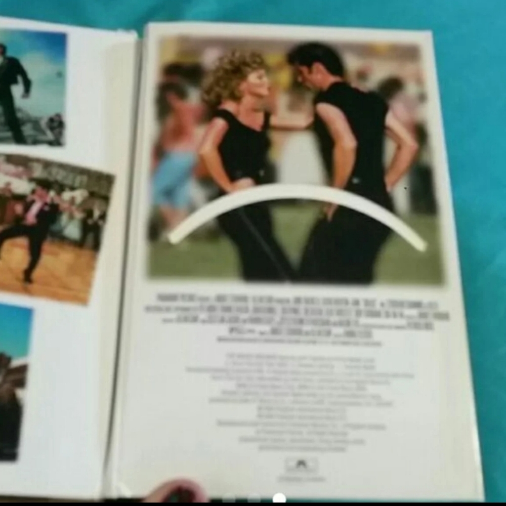 Grease VHS - Picture 2 of 3